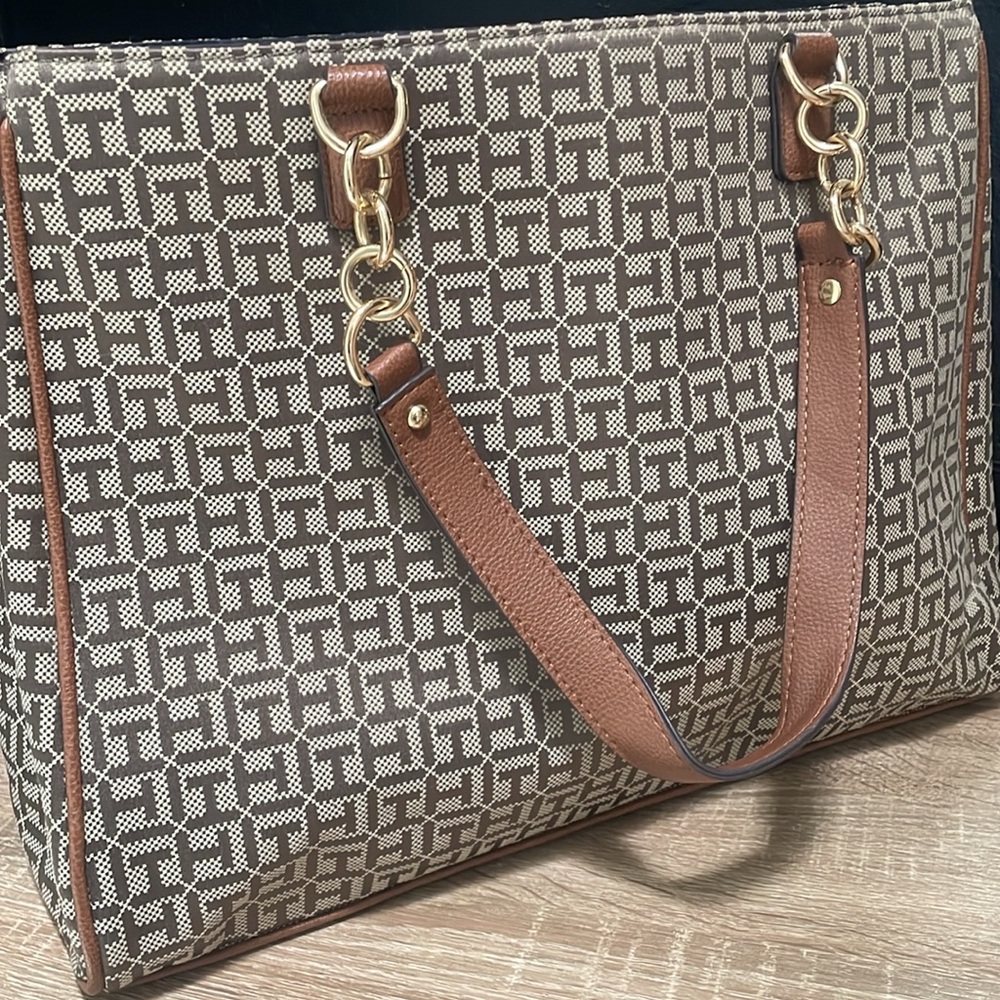 Brown Patterned Tote Bag With Pouch - image 3